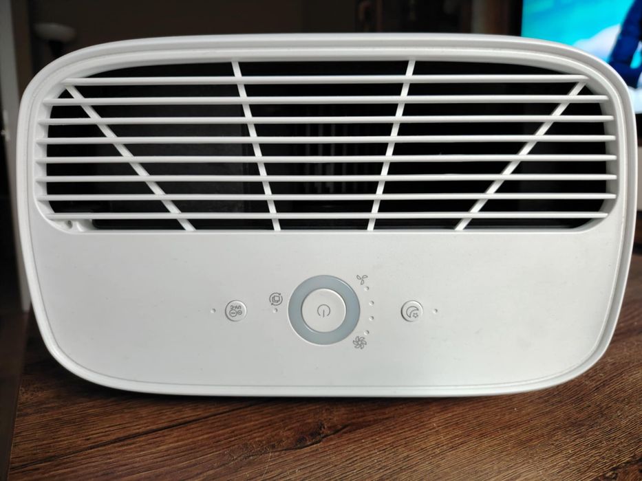 Oczyszczacz powietrza RAVEN EOP004UVX jak nowy