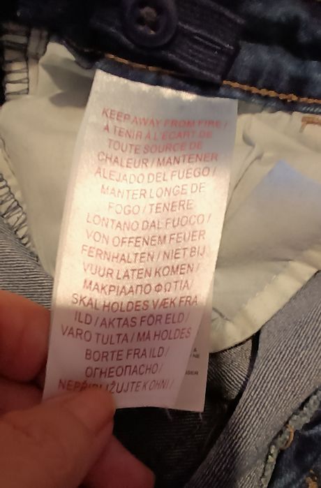 Calças ganga. Levi's. Menina 10 Anos. Como novas