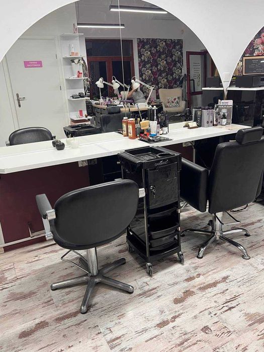 Gabinet + miejsca manicure-pedicure i dla fryzjera – wynajem, Bemowo