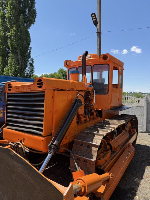 Продам трактор Т-130