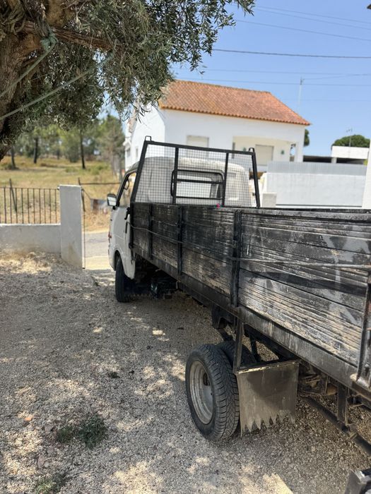 Mazda EE2200 PickUp