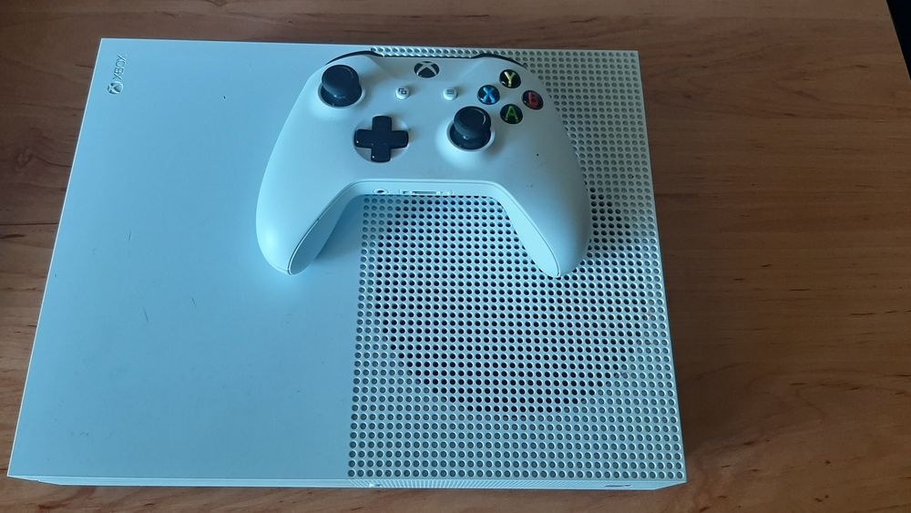 Xbox One S     512gb