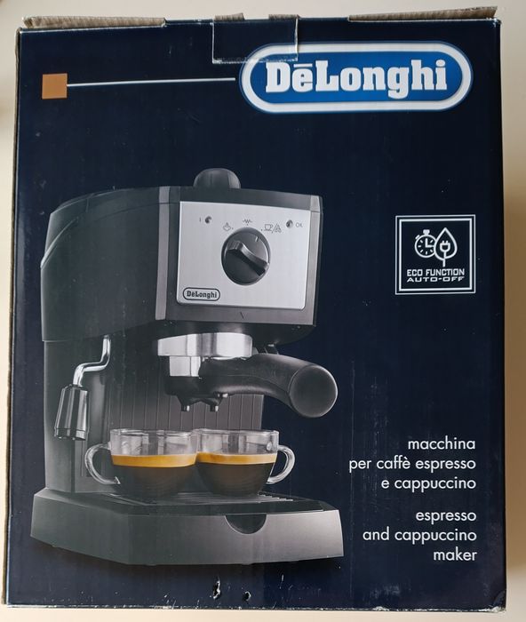 Рожковая кофеварка DeLonghi EC 153 B