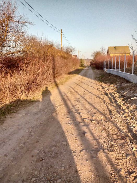Продам земельну ділянку в с. Клузів
