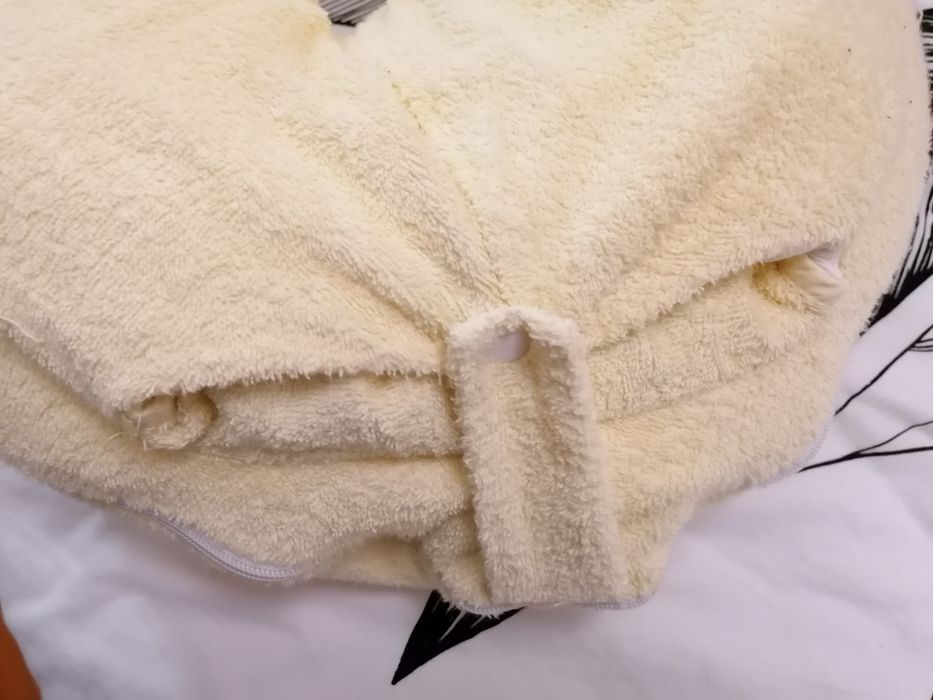 Almofada de amamentação / apoio para bebé