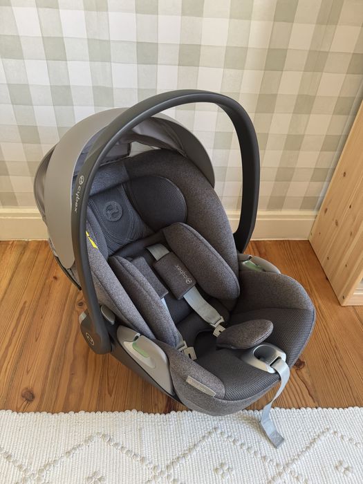 Cybex Cloud T i-Size Plus Cinza + Redutor + Adaptadores | Muito Bom Estado