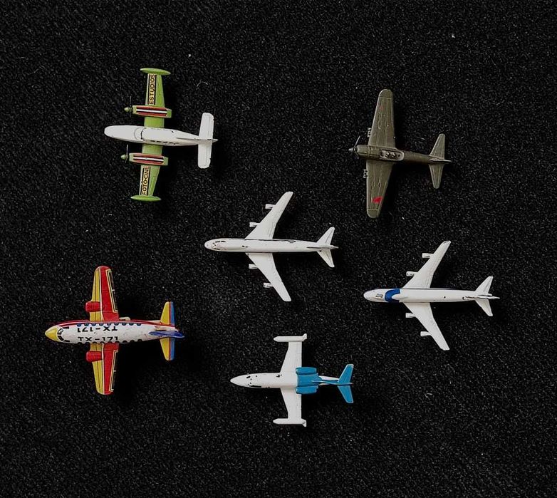 Brinquedo Pilen vintage em metal Boeing 747