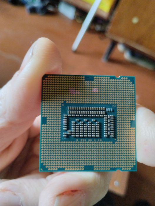 Продам процессор с кулером Intell Xeon e3-1230v2..