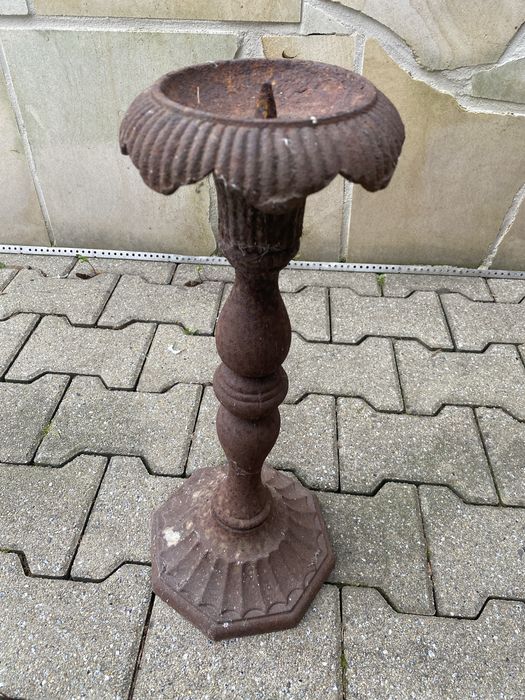 Zabytkowy żeliwny świecznik kandelabr 50 cm