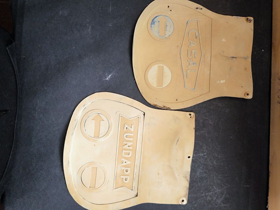 2 Placas antigas Zundapp & Casal