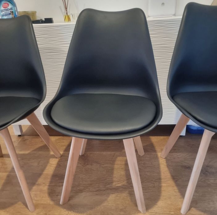 Conjunto mesa com 6 cadeiras