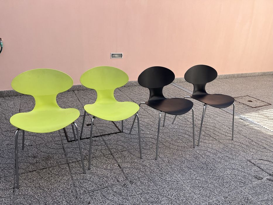 Mesa de refeição + 4 Cadeiras