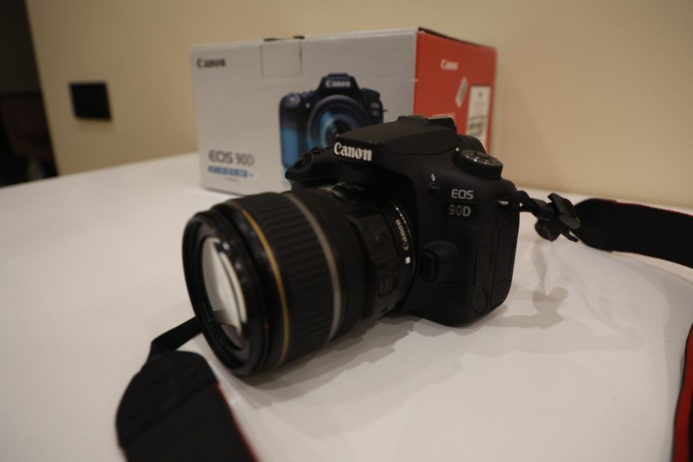 Canon 90D (стан ідеальний) + універсальний об’єктив 17-85mm