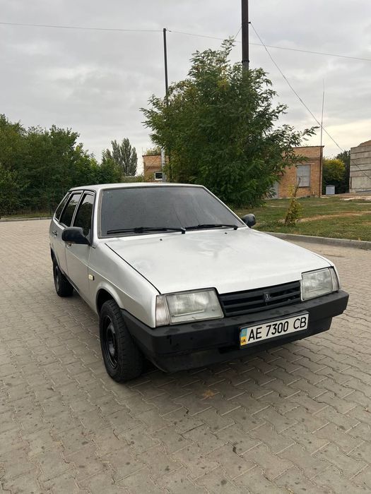 Автомобіль Ваз 2109