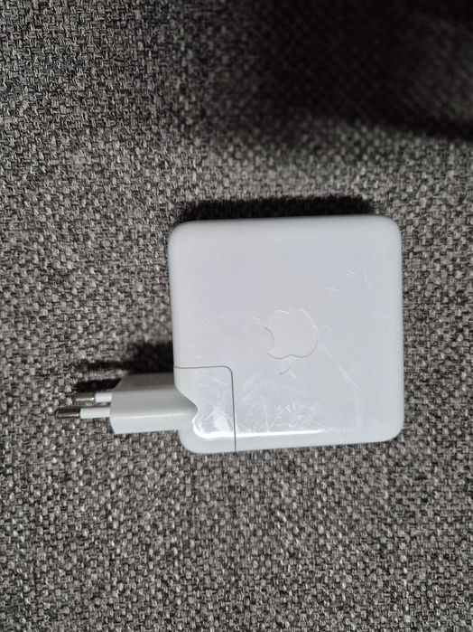 carregador apple usb-c 61W modelo A1947 original sem anomalia