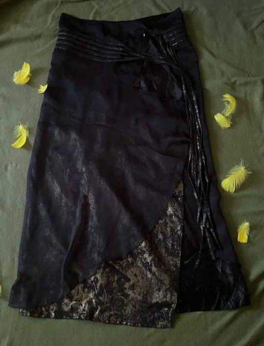 Spódnica długa Molly Jo wiązana gotycka satynowa ze złotym 42