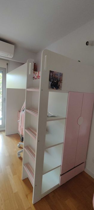 Cama Smastad Ikea - c/ secretária e roupeiro