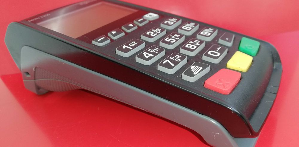 POS терминал Desk 3200 Ingenico CL/Eth/Mod/2G VERIFONE VX520-G Android