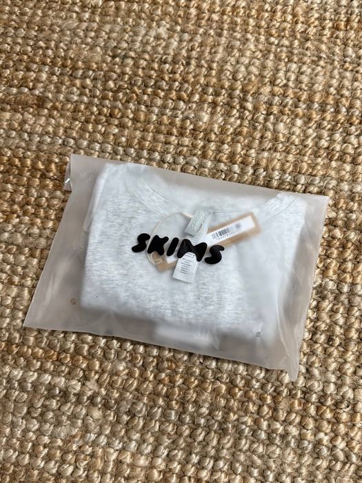 Сіра жіноча футболка SKIMS - S