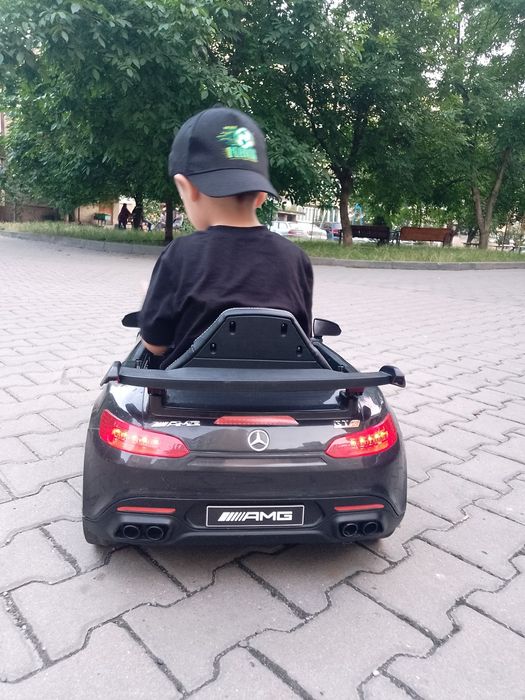 Дитячий електромобіль автомобіль електричний мерседес
