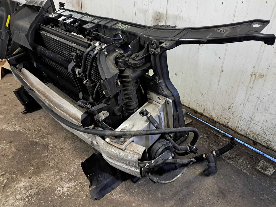 AUDI S4 B8 S5 8T przed Lift 3.0 TFSI pas przedni wzmocnienie belka