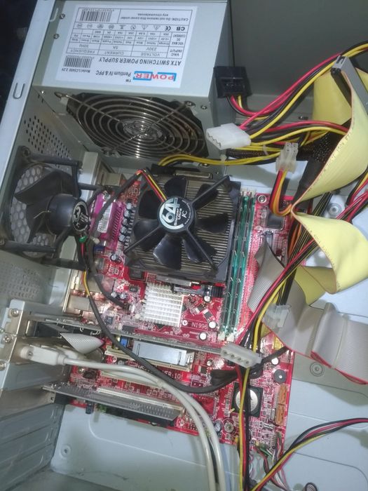 Komputer na części  sprawny Grafika Radeon 9250  MSI K8MM3-V