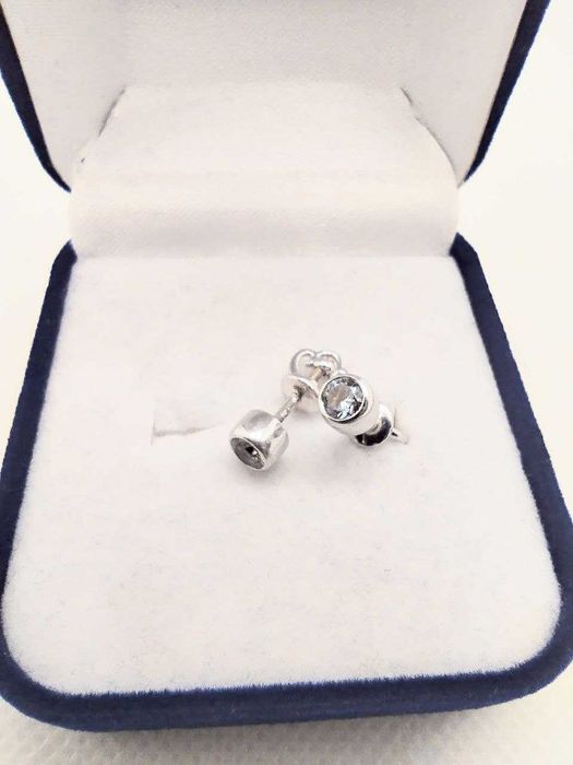 Золоті сережки
Проба : 585
Вага: 2.67