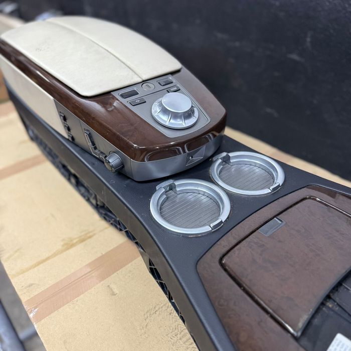 Bmw e65 730i  tunel środkowy schowek podłokietnik cupholder dekor