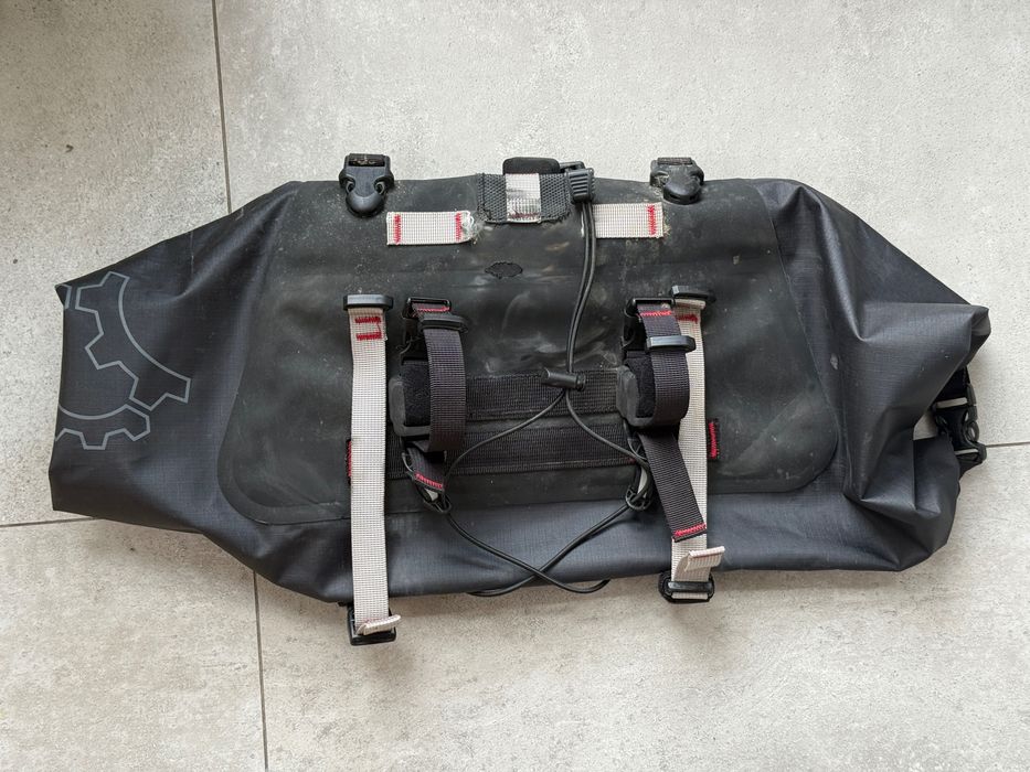 Torba na kierownicę Revelate Designs Sweetroll 11 litrów bikepacking