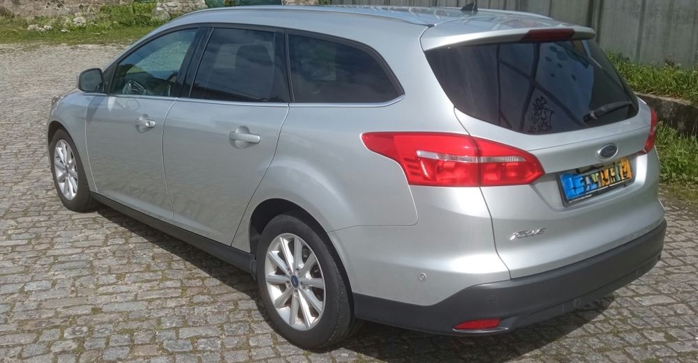 Ford Focus SW 1.5 TDCI  120cv foto 3