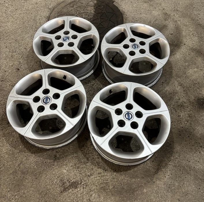 Литі легкосплавні титанові диски титани R16 5*114.3 Nissan Renault