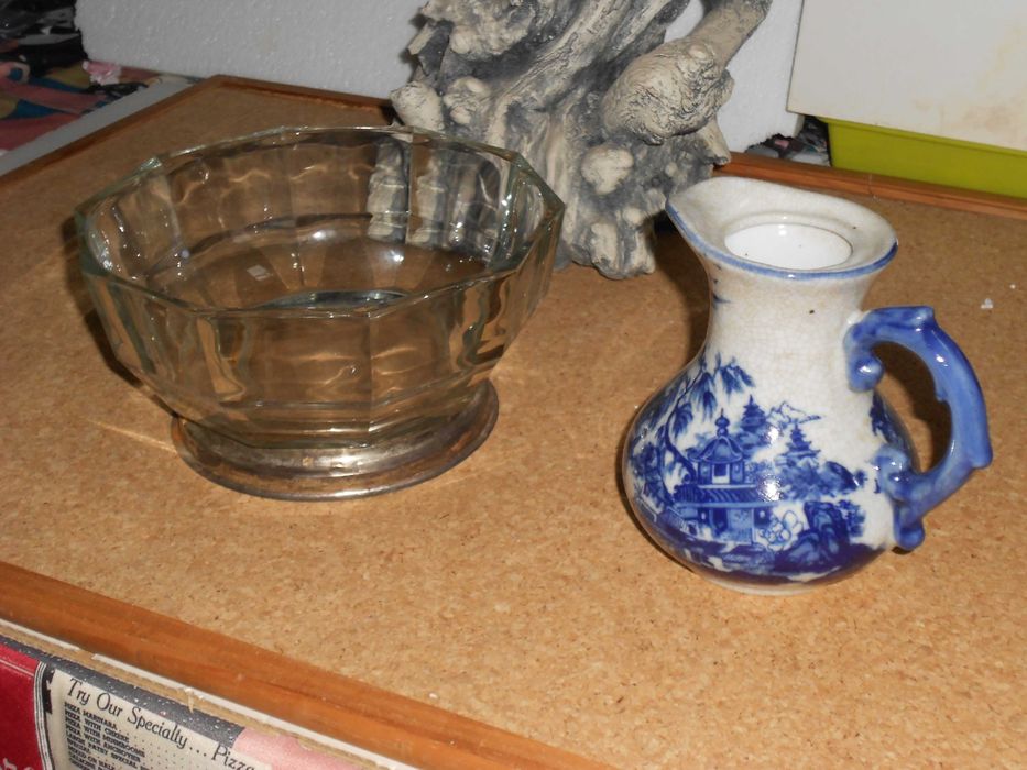 Antiguidades decorativas tronco, cavalos, taça vidro, jarro, cinzeiro