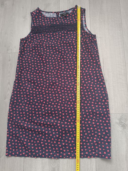 Sukienka na co dzień bez rękawów