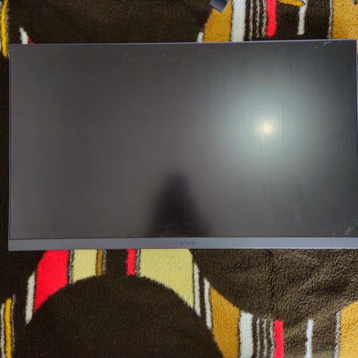 Monitor LG Ultragear 180Hz + Braço de monitor