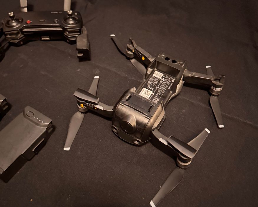 Drone DJI Mavic Air - Fly More Combo