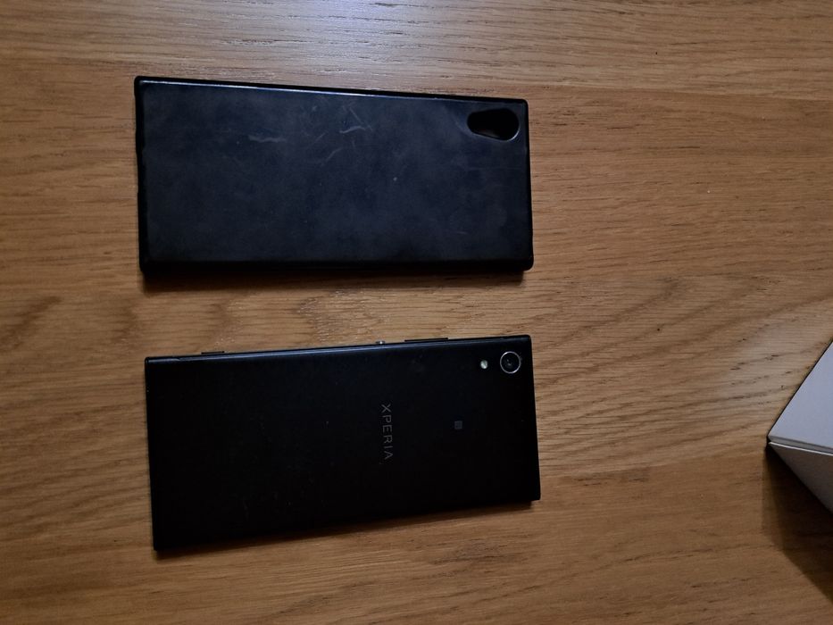 Telefon Xperia XA1 g3121 z etui