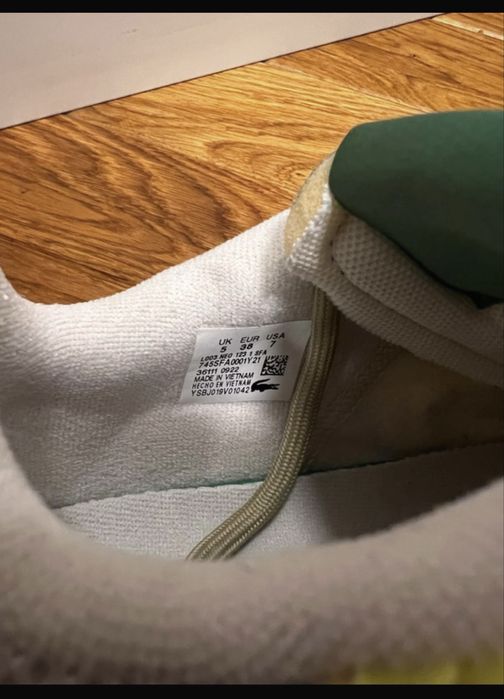 Snekersy Lacoste 38 neo