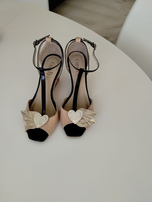 Buty damskie na koturnie