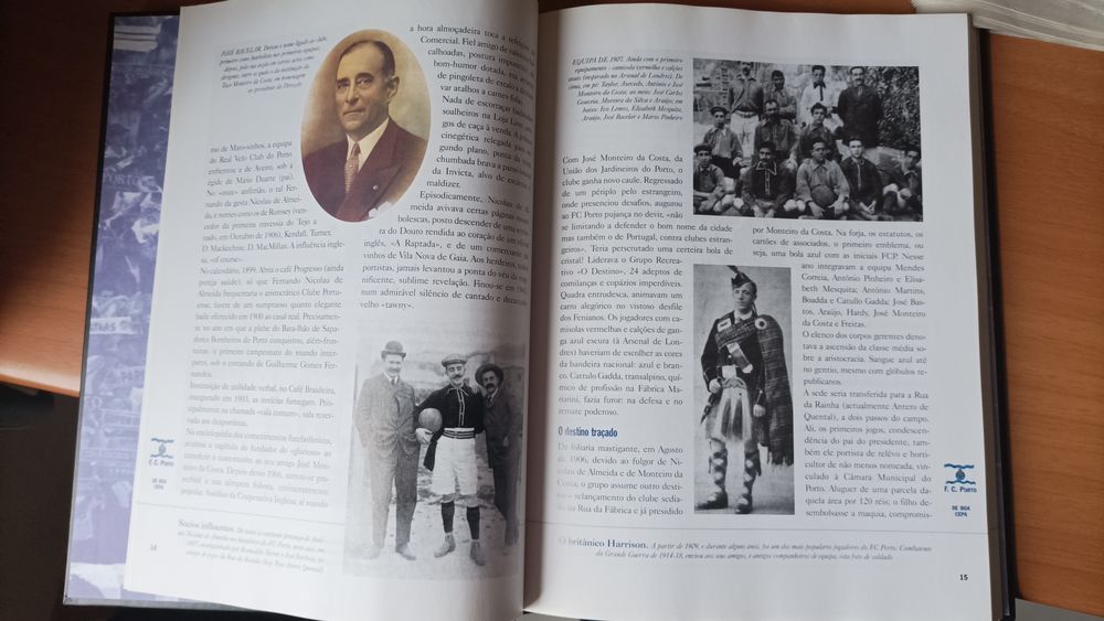 Livro de Ouro FC Porto inclui posters