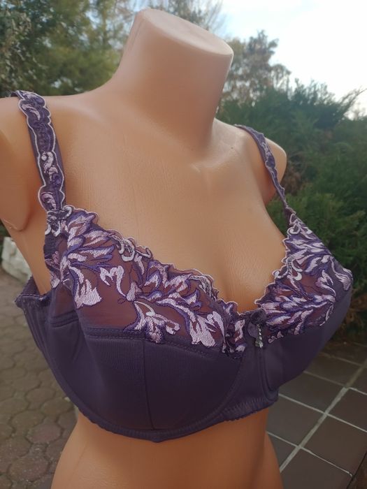 Biustonosz półsztywny 42/95F