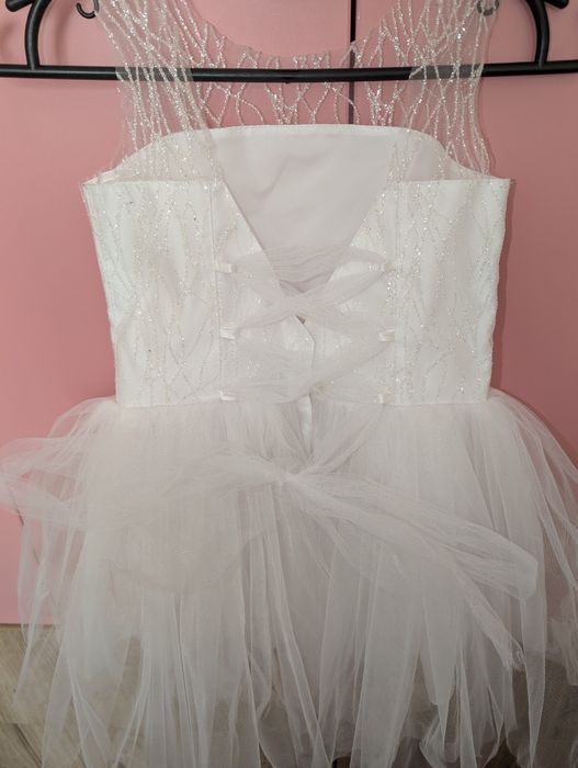 Сукня на свято на дівчинку