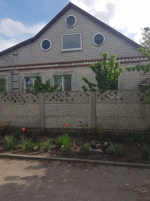 Терміново продається теплий, добротний будинок!