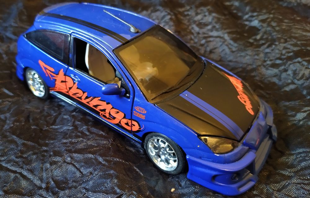 Burago escala 1/24