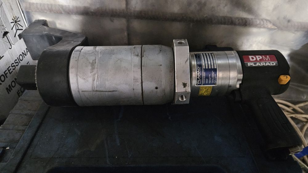 Пневматический гайковерт