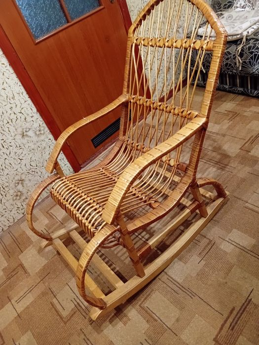 Продам крісло-качалка