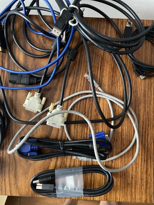 Przewody HDMI, D-SUB (VGA), DisplayPort, DVI, USB-B, RJ 45 itd 7zł