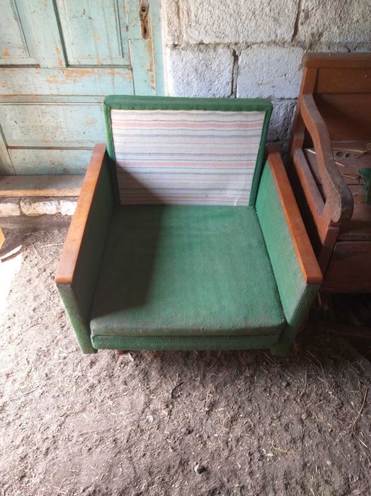 Диван із кріслами