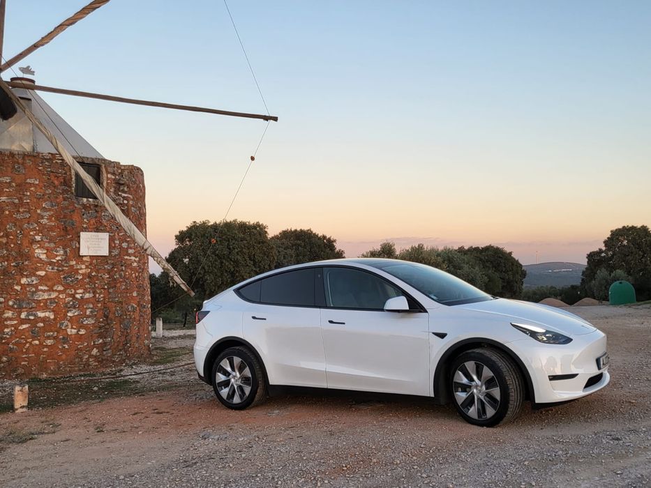 Tesla Model Y Long Range Dual Motor