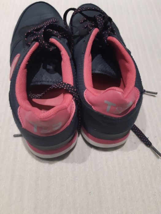 Buty sportowe nr 37