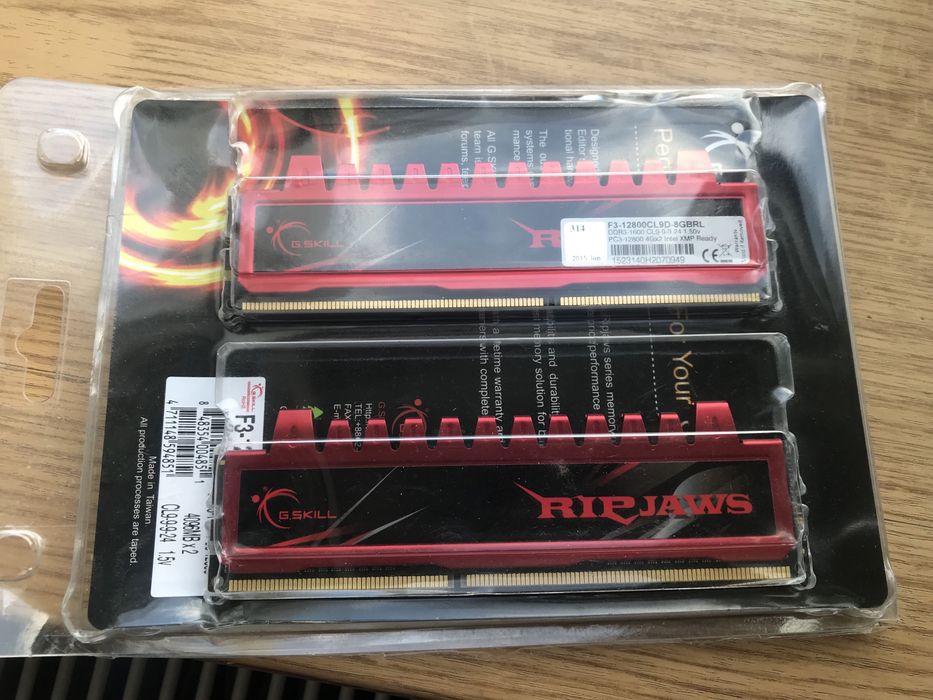 Sprzedam pamięć 8GB nowe 45 zl.